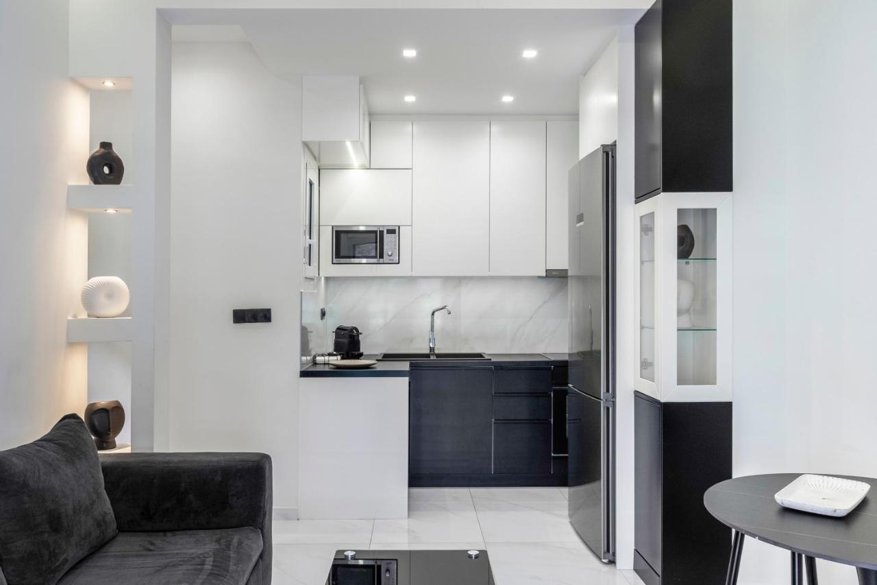 Central 2Br Apartment In The Heart Of Athens Luaran gambar